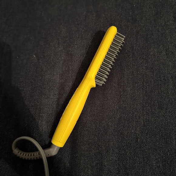 DryBar Baby Brush Crush Mini Heated Straightening Brush - Picture 1 of 3